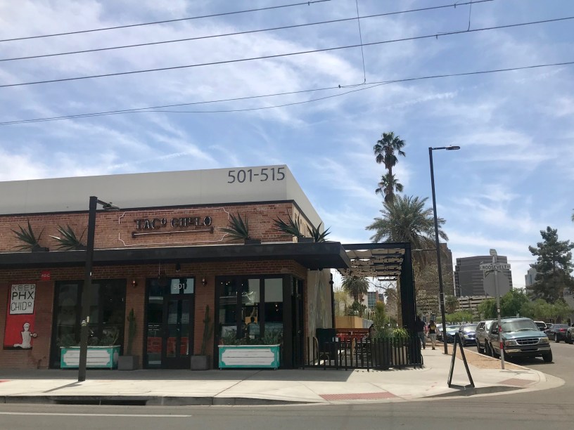 exterior of Taco Chelo