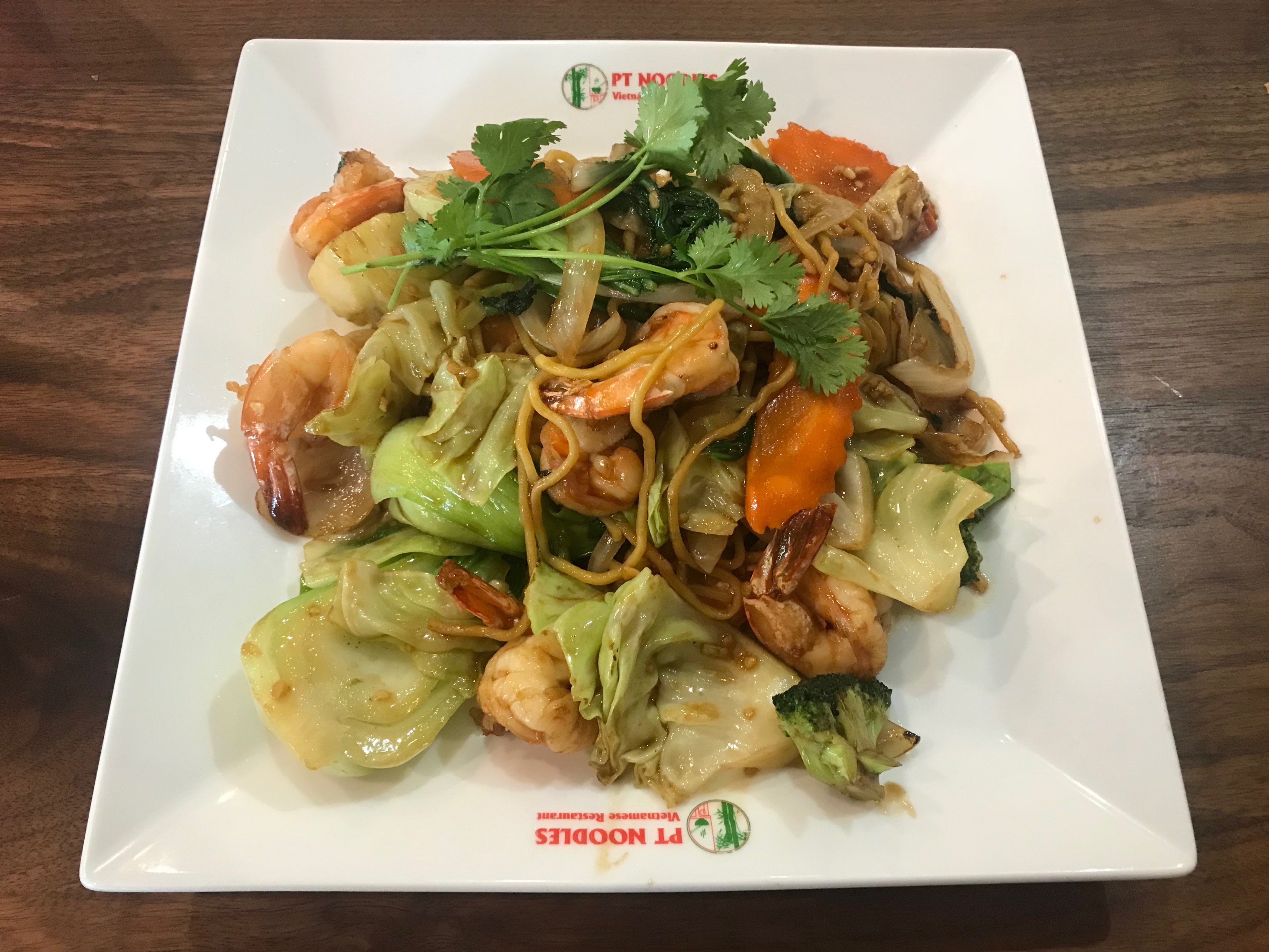 xao dac biet (PT combination stir-fried noodles)