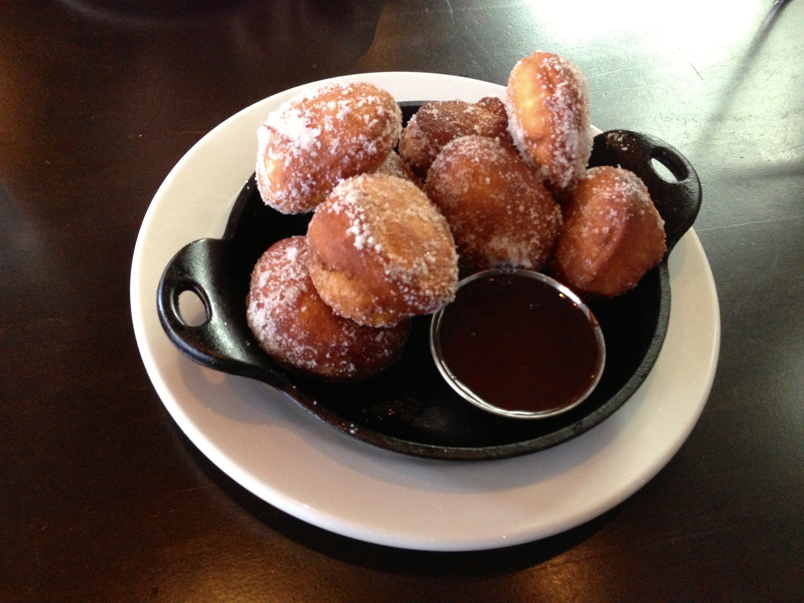 donuts with chocolate sauce