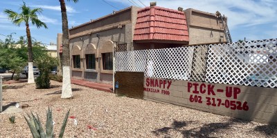 exterior of El Snappy