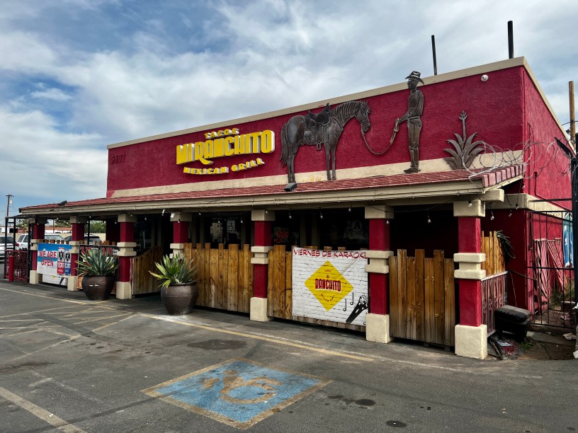 exterior of Tacos mi Ranchito in South Phoenix